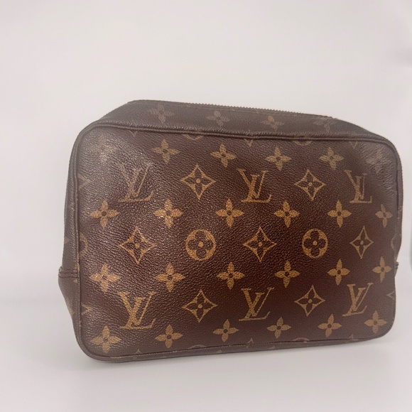 LOUIS VUITTON - Trousse 23 Clutch Bag R1.324 - Picture 1 of 3
